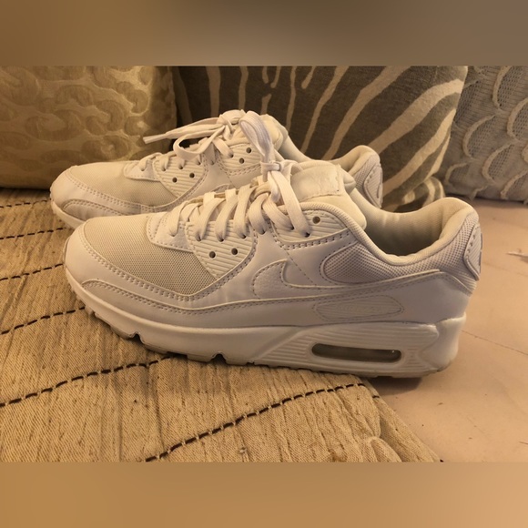 Nike Air Max 90 Women’s 9.5 All White - Picture 5 of 7